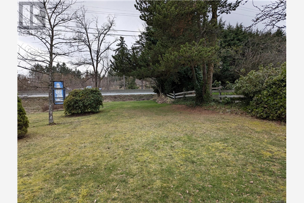 3367 Trans Canada Hwy, Cobble Hill