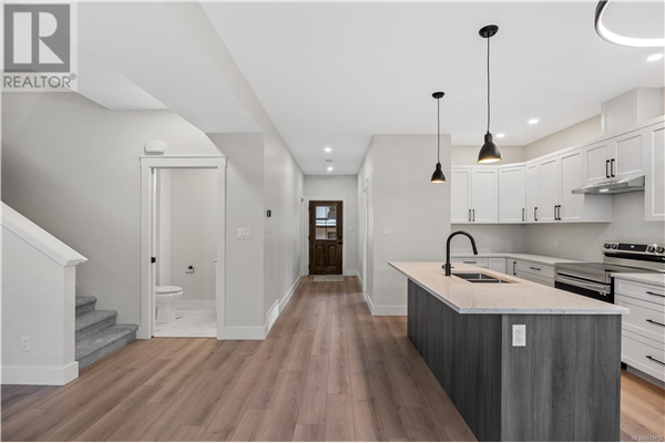 7 1090 Evergreen Rd, Campbell River