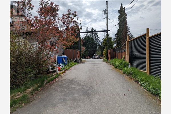 3375 Trans Canada Hwy, Cobble Hill