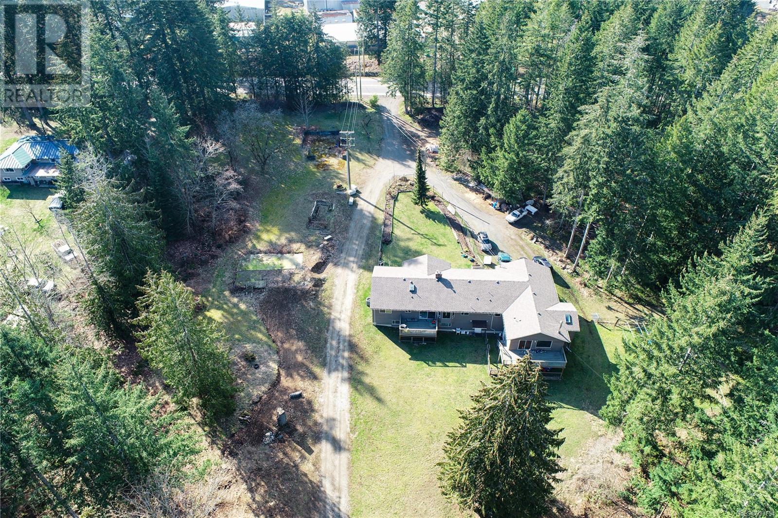 8598 Island Hwy N
