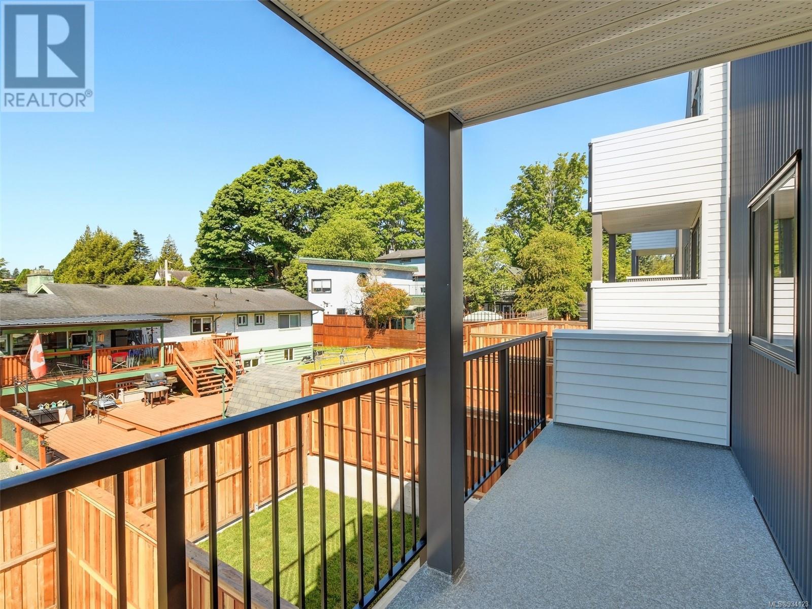 B 2050 Charters Rd, #B