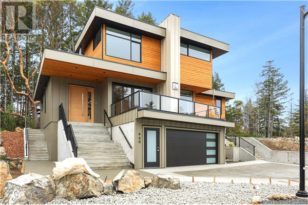 660 Medalist Ave, Colwood