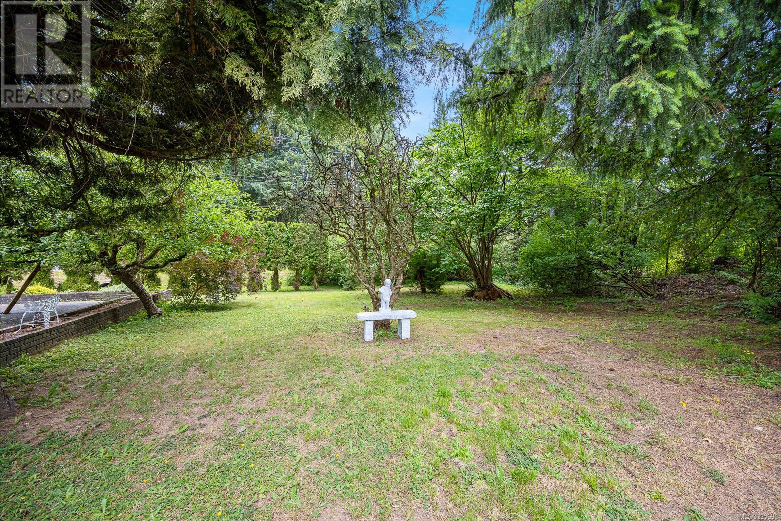 8225 Island Hwy