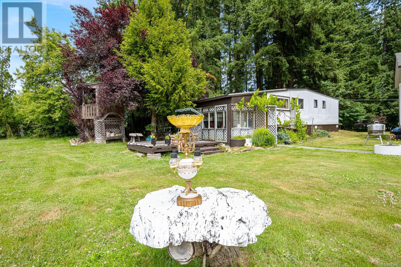 8225 Island Hwy