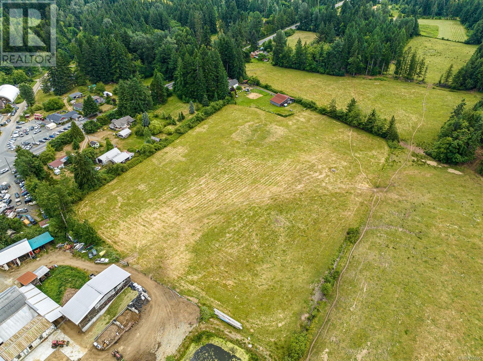 8225 Island Hwy