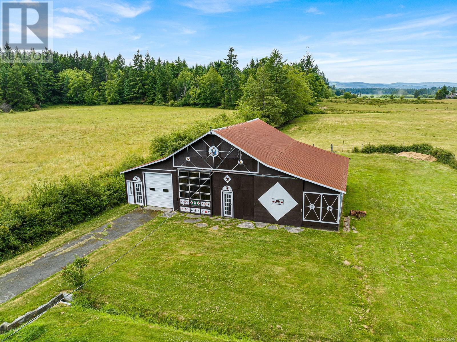 8225 Island Hwy