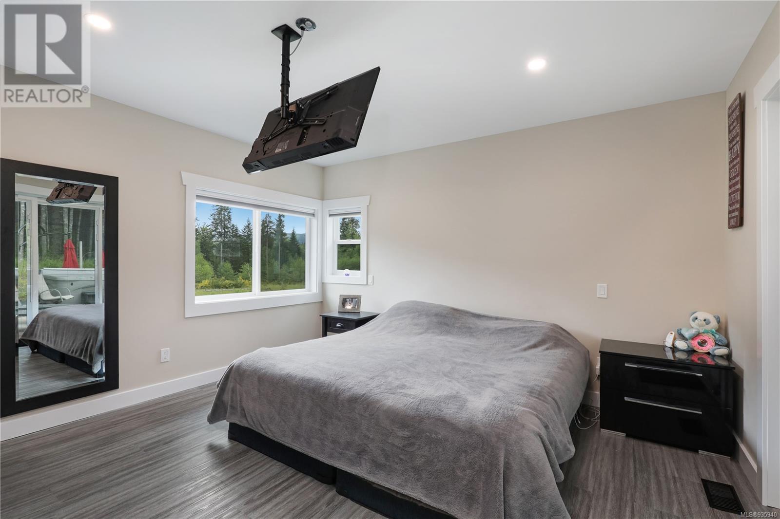 2040 Dzini Rd