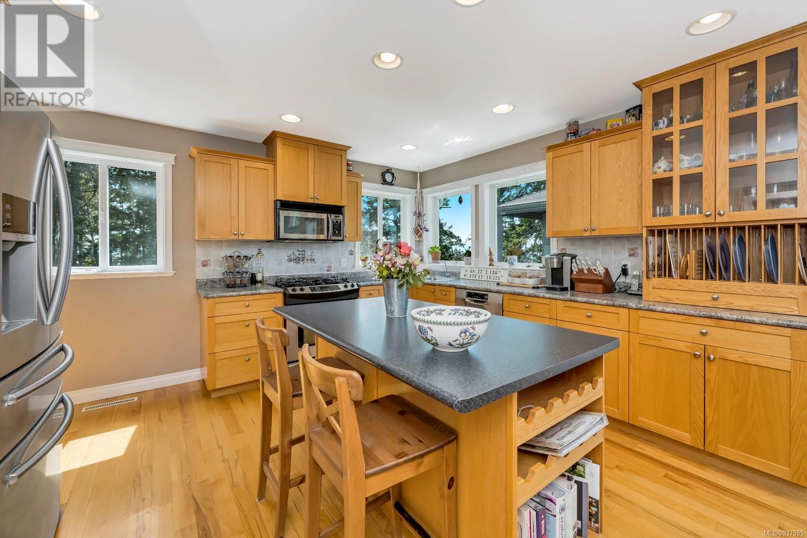 7824 Dalrae Pl