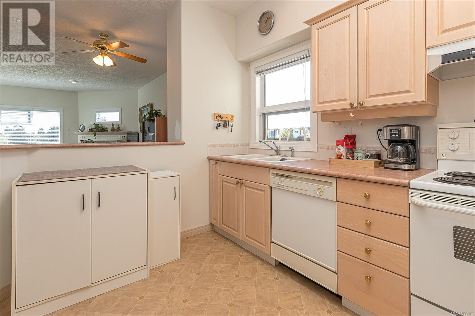 407 1085 Tillicum Rd