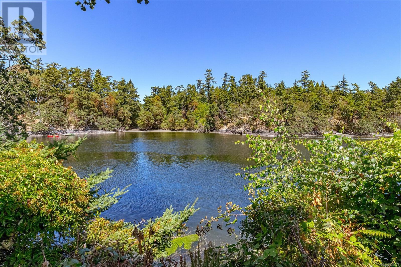 407 1085 Tillicum Rd