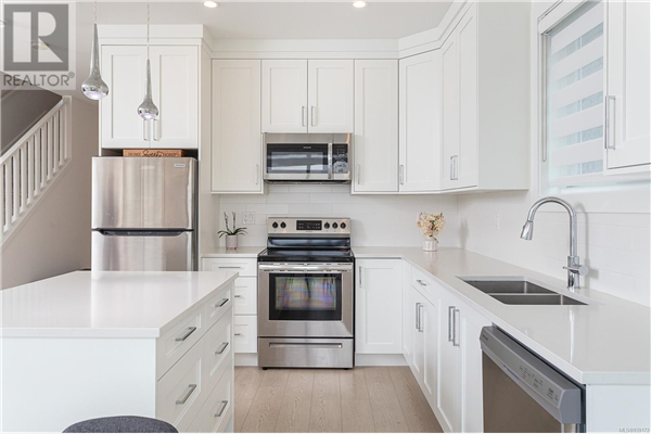 3449 Myles Mansell Rd, Langford