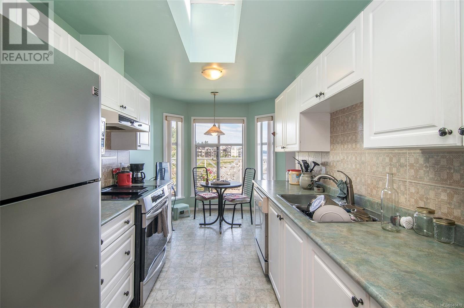 301 87 Island Hwy S, #301