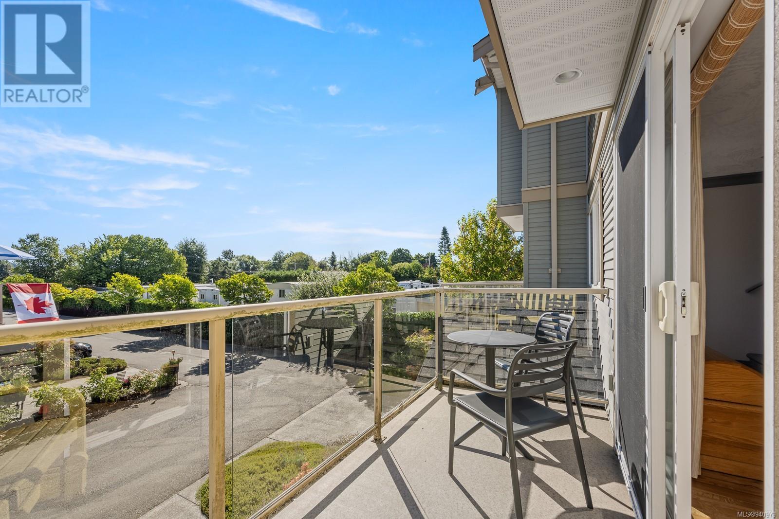 14 2475 Mansfield Dr, #14