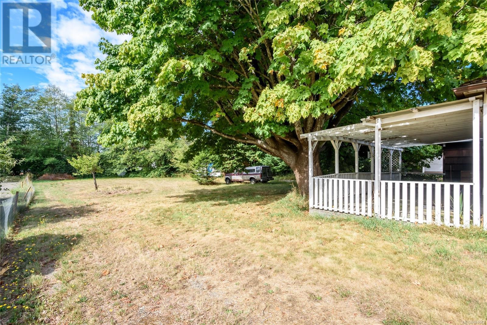2254 Eardley Rd