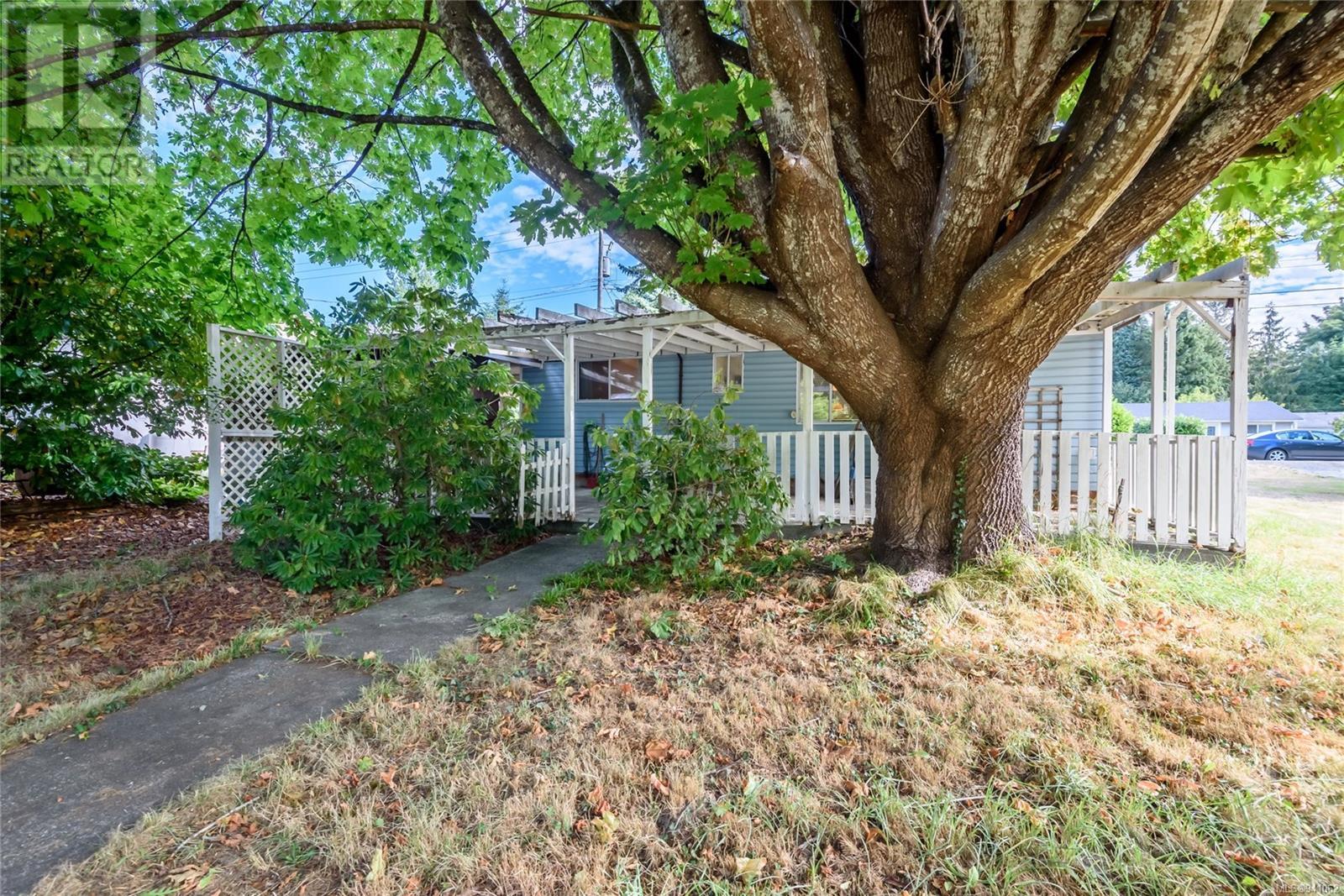 2254 Eardley Rd