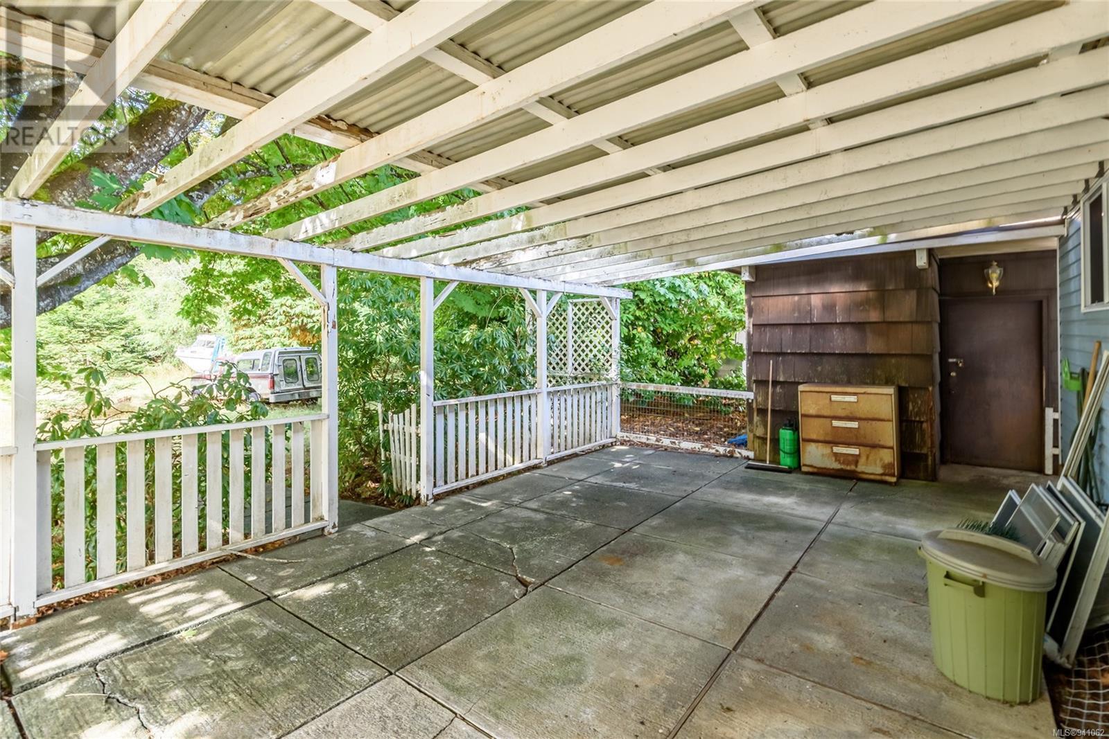 2254 Eardley Rd