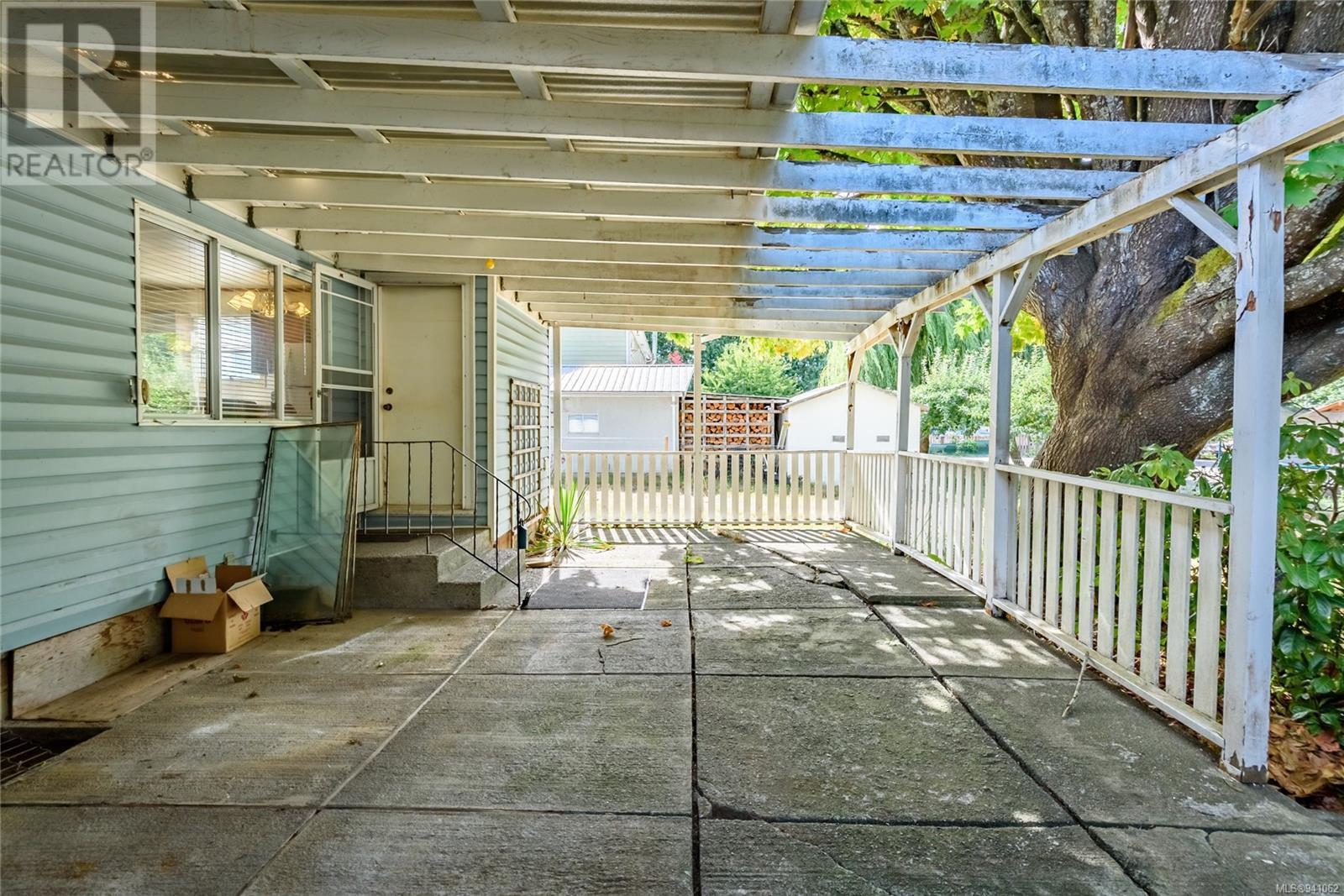 2254 Eardley Rd