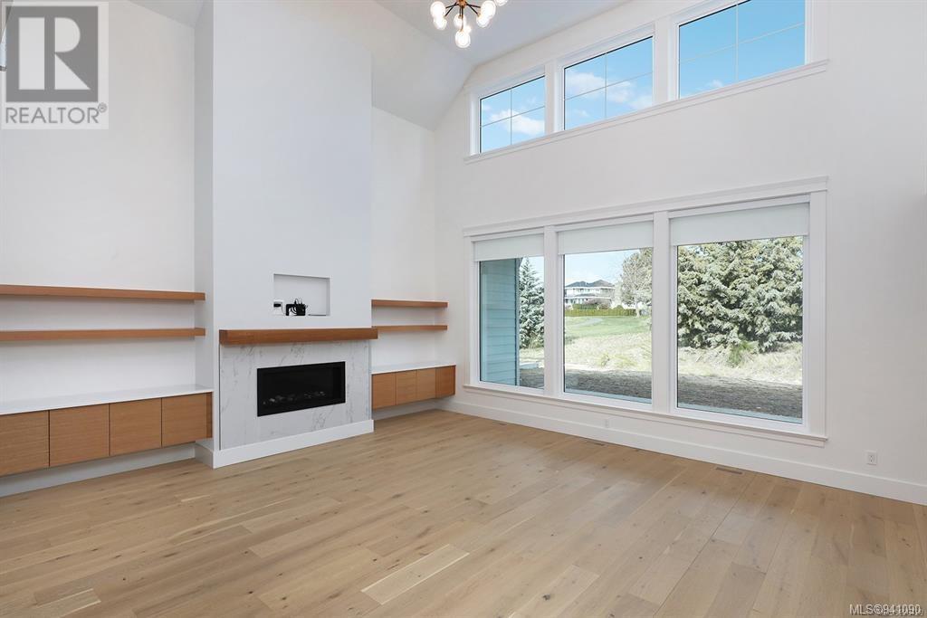 2836 Sheffield Cres