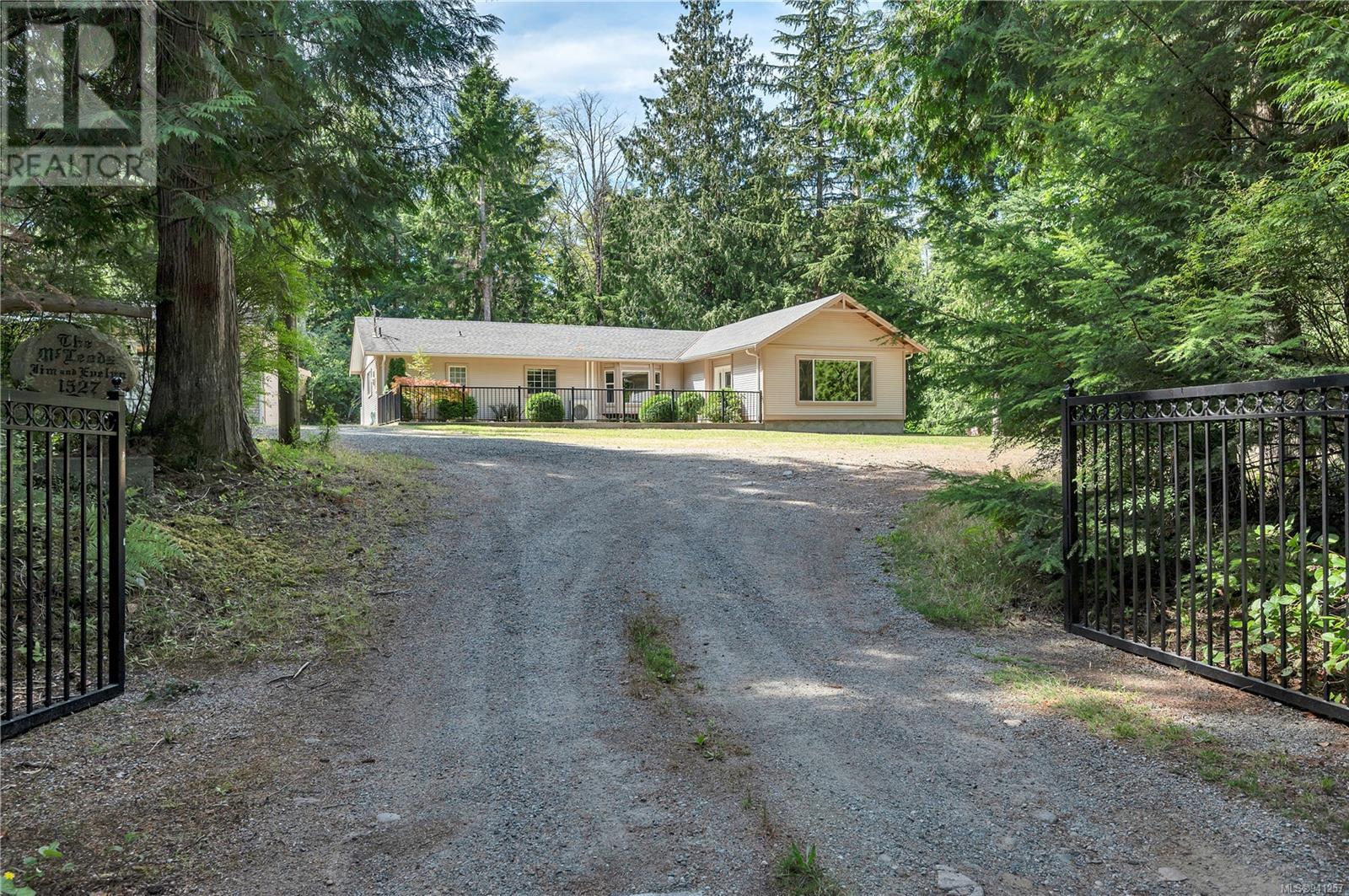 1527 Heriot Bay Rd