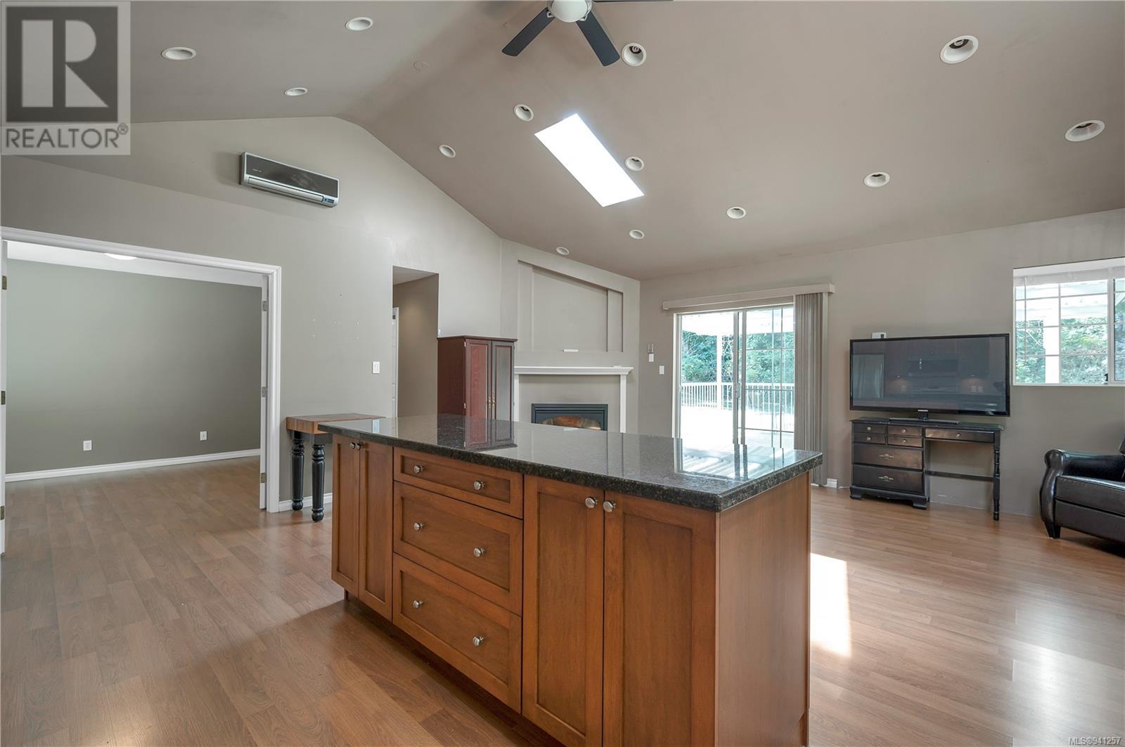 1527 Heriot Bay Rd