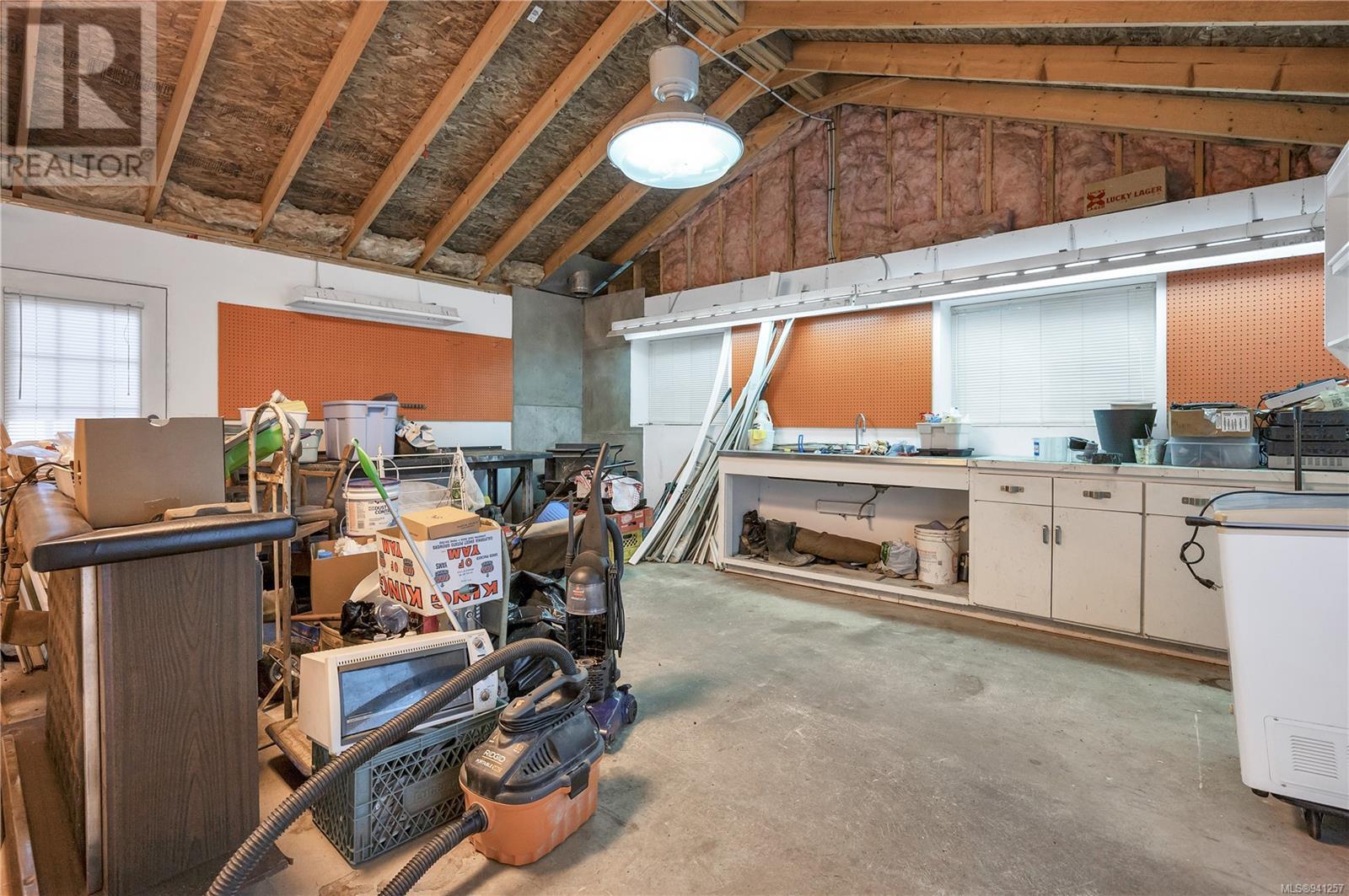 1527 Heriot Bay Rd