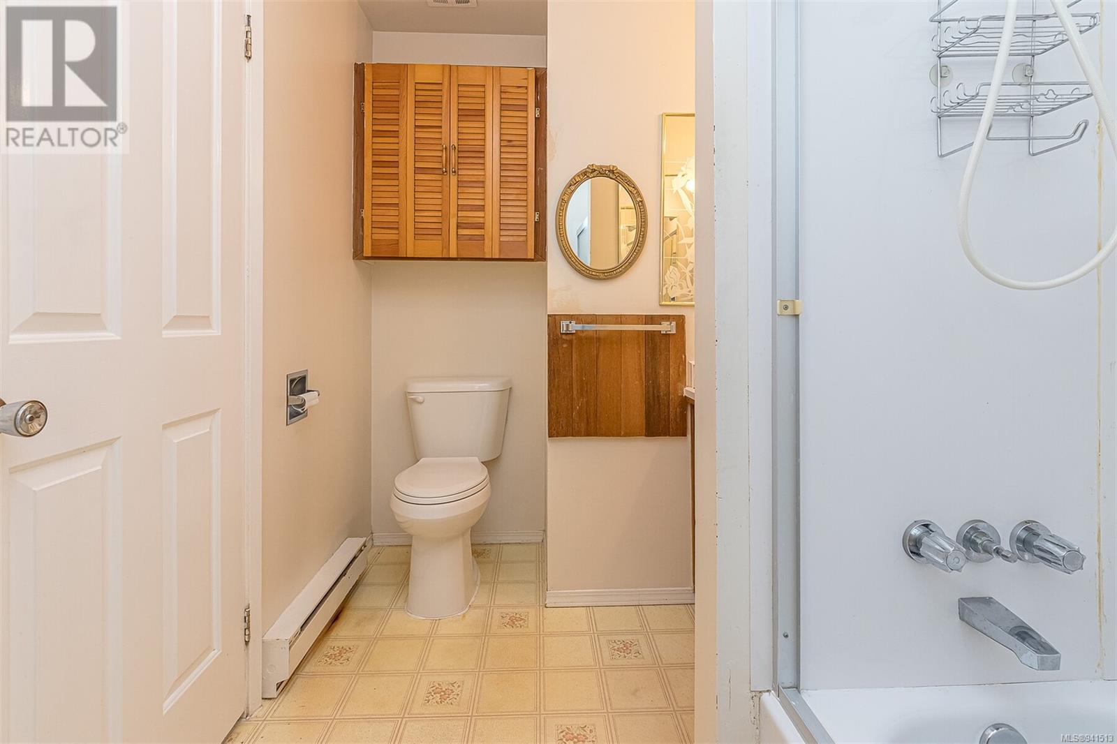 101 642 Admirals Rd, #101