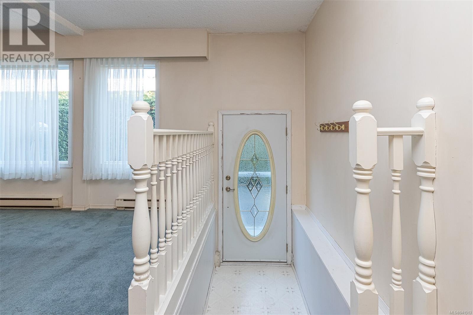 101 642 Admirals Rd, #101