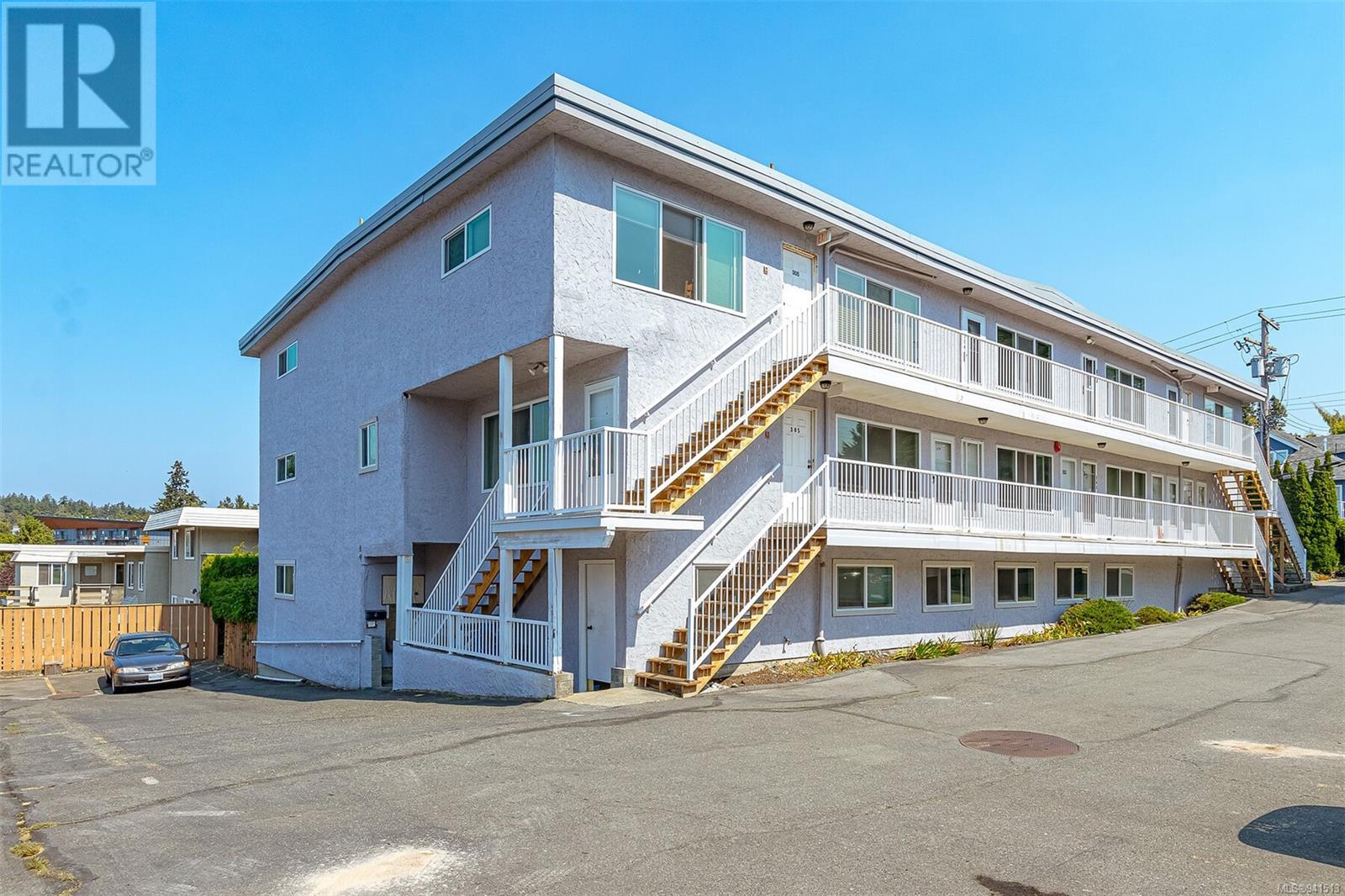 101 642 Admirals Rd, #101