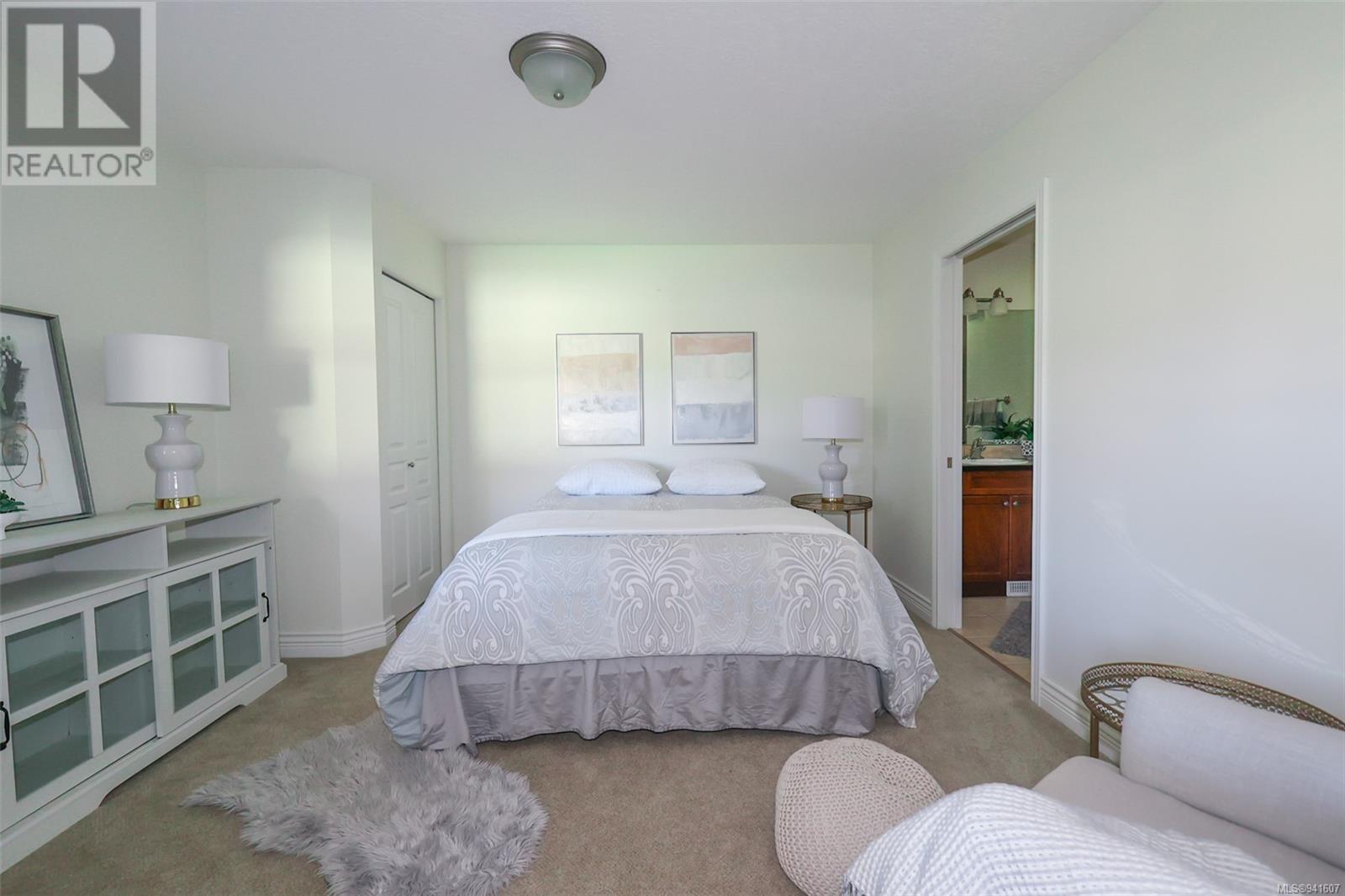 42 2006 Sierra Dr, #42