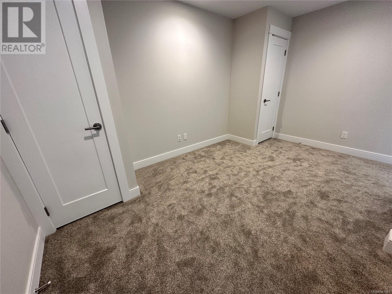 4 2580 Brookfield Dr, #4