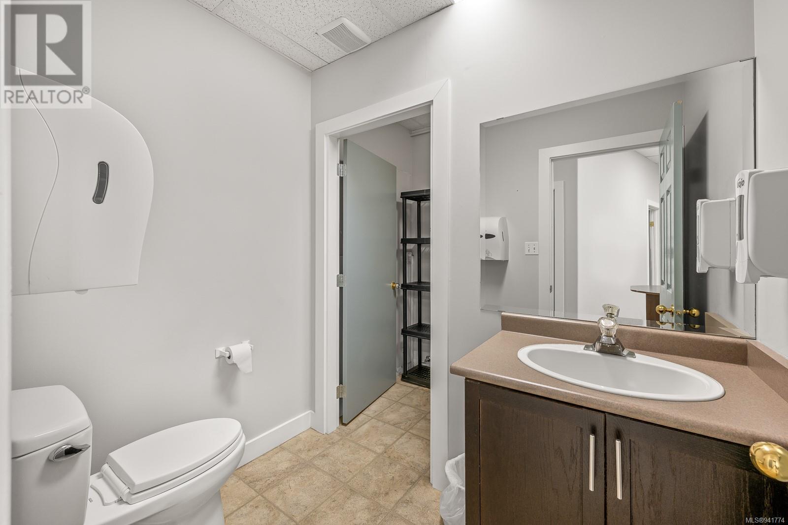 201/202 1025 Cliffe Ave, #201/202