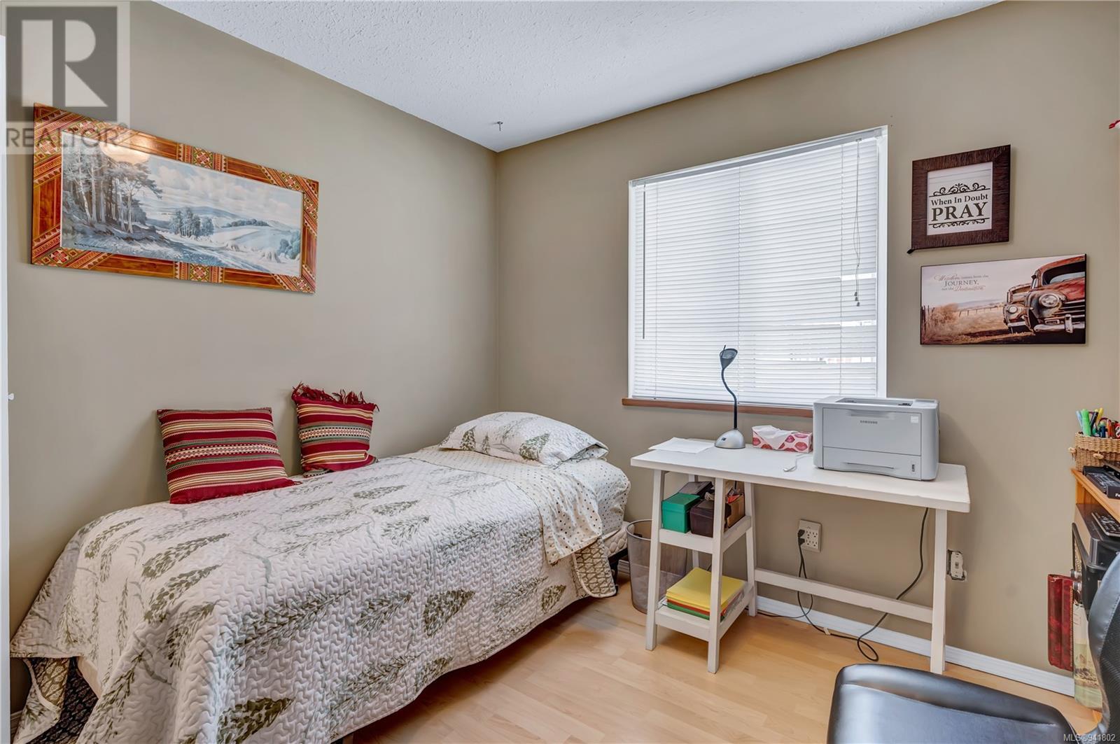 749 Bowen Dr