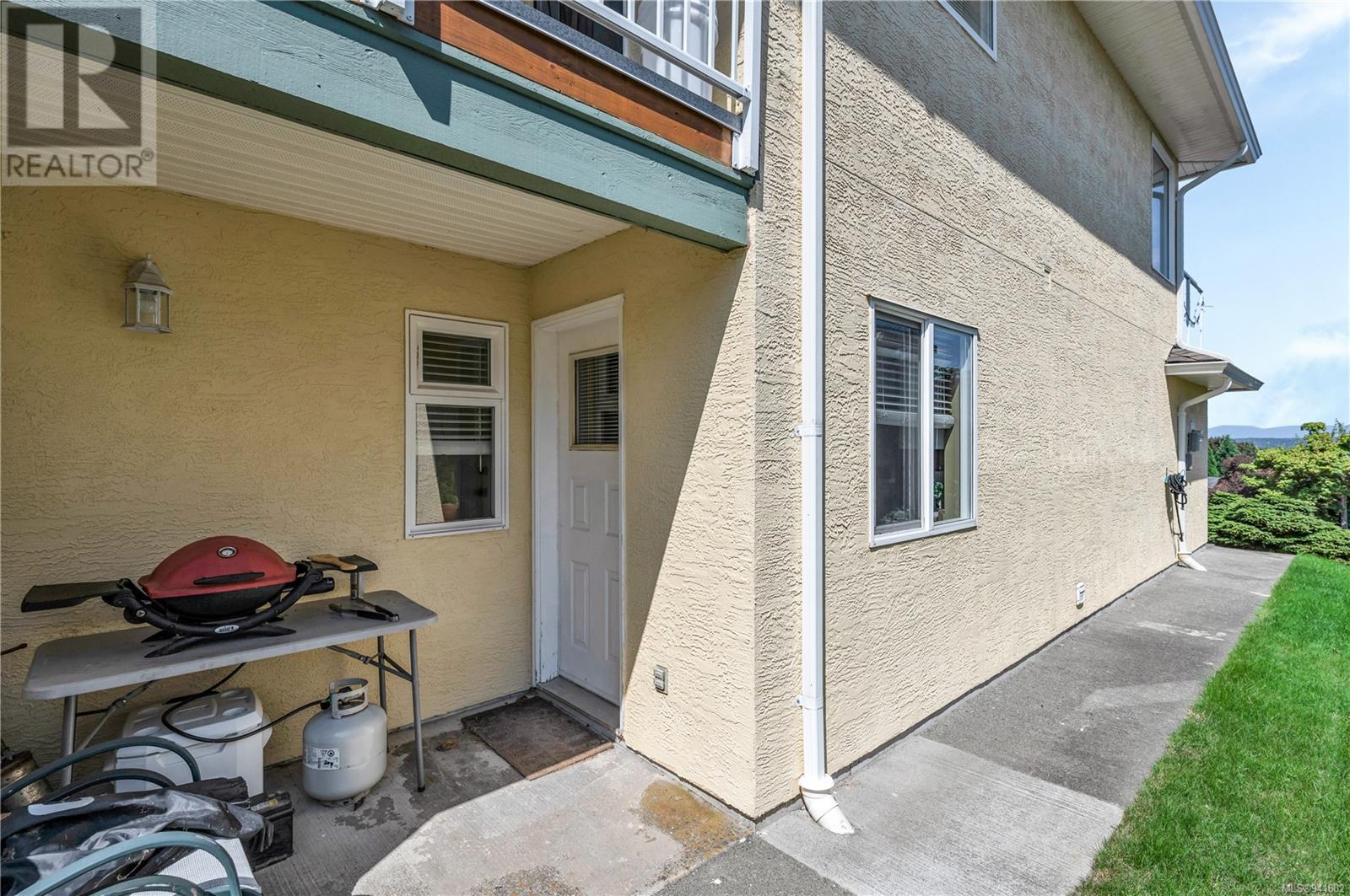 749 Bowen Dr