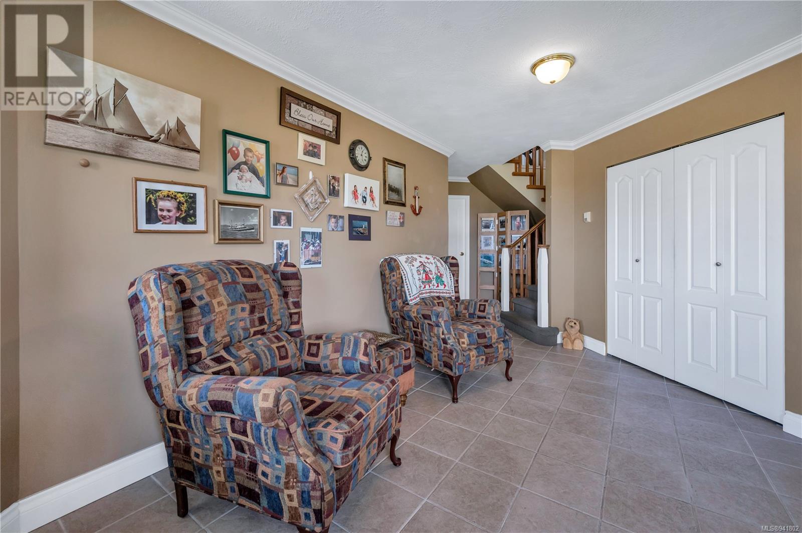 749 Bowen Dr