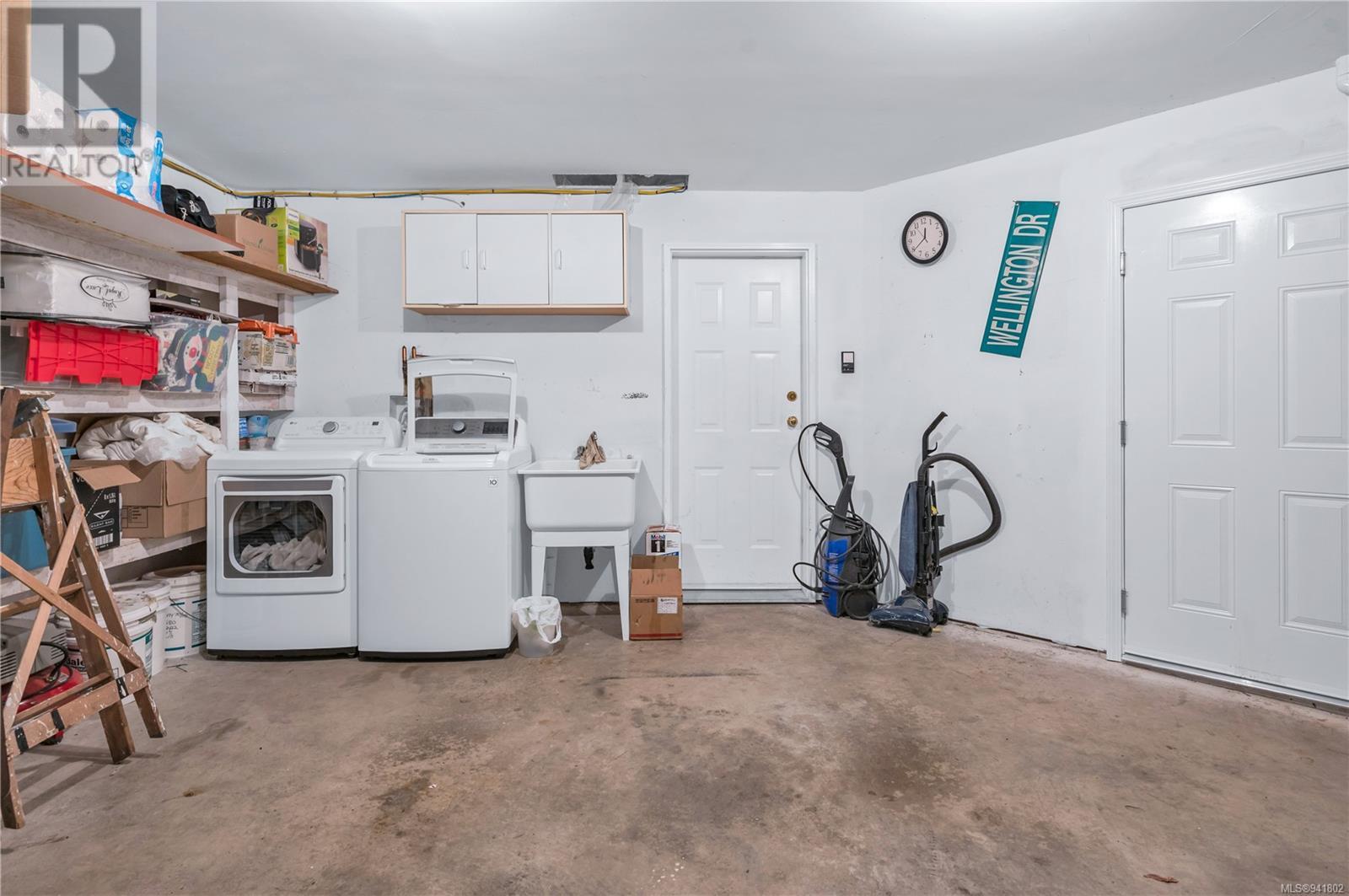 749 Bowen Dr