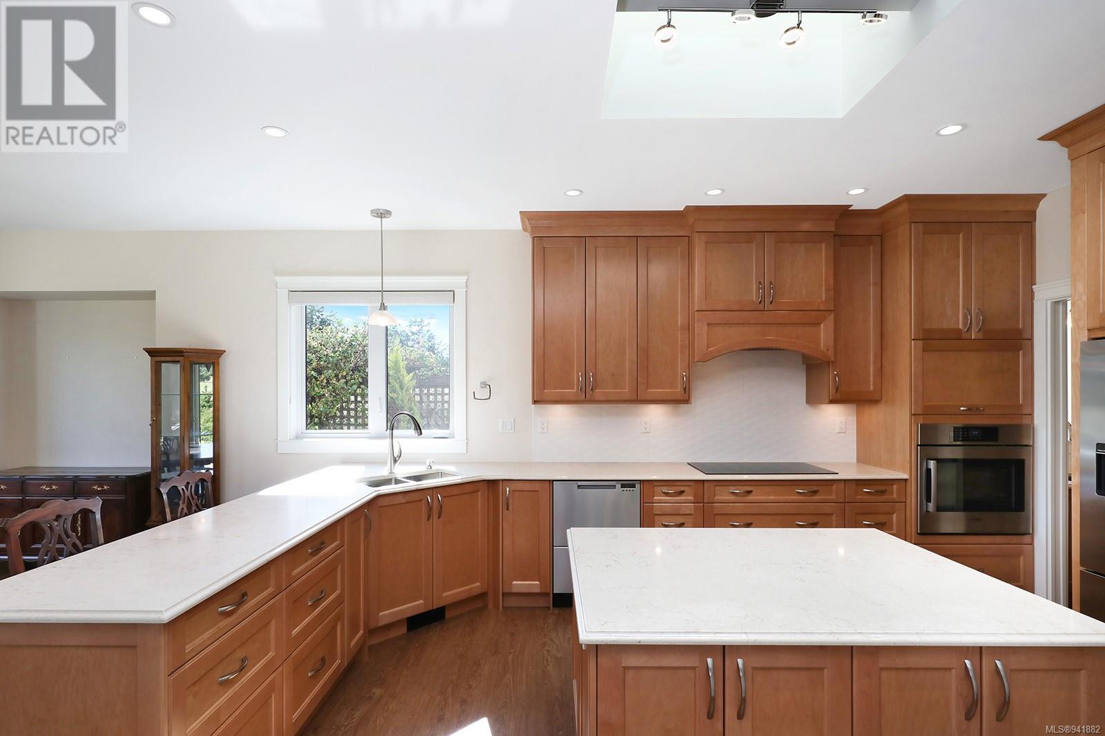 1942 Crown Isle Dr