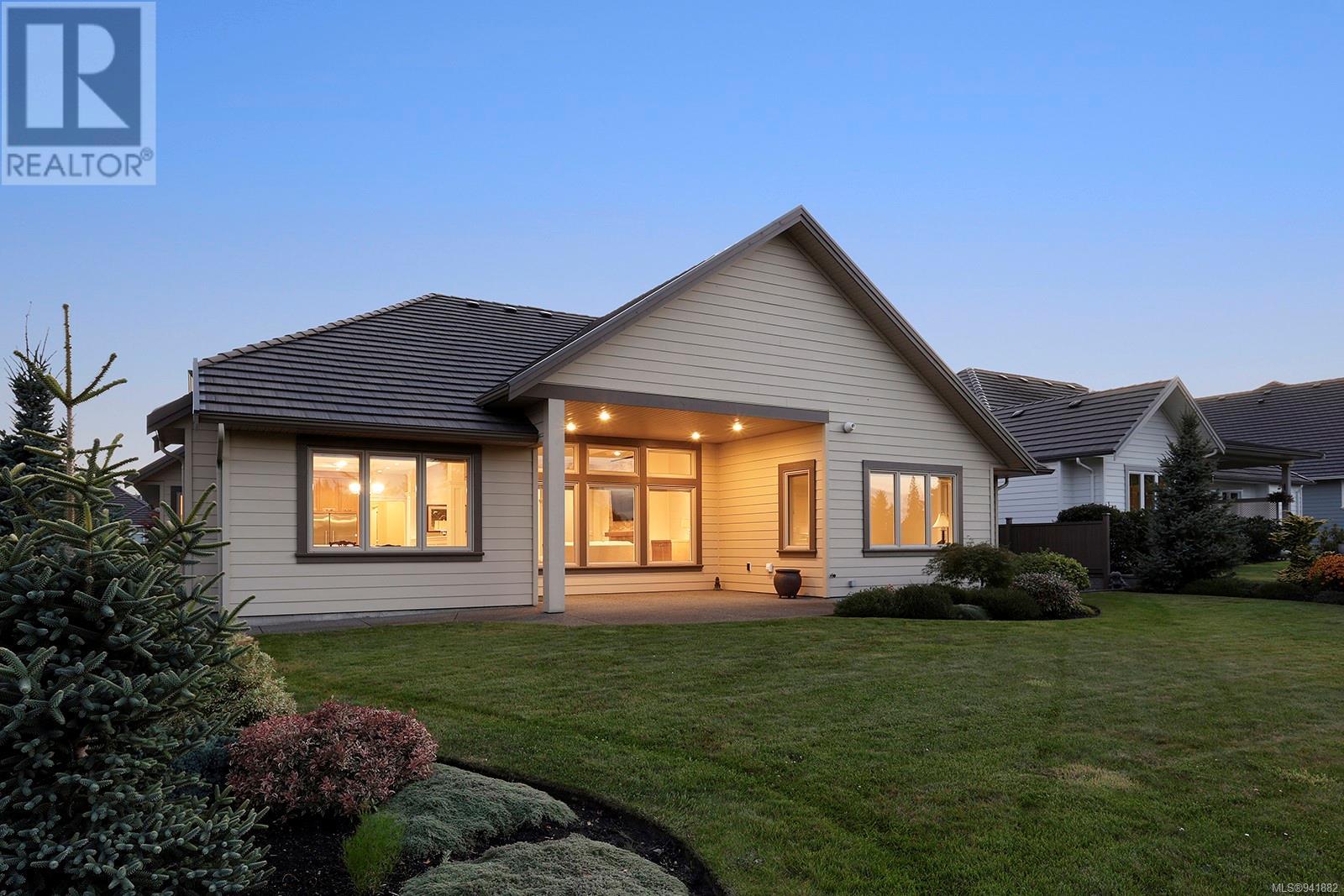1942 Crown Isle Dr