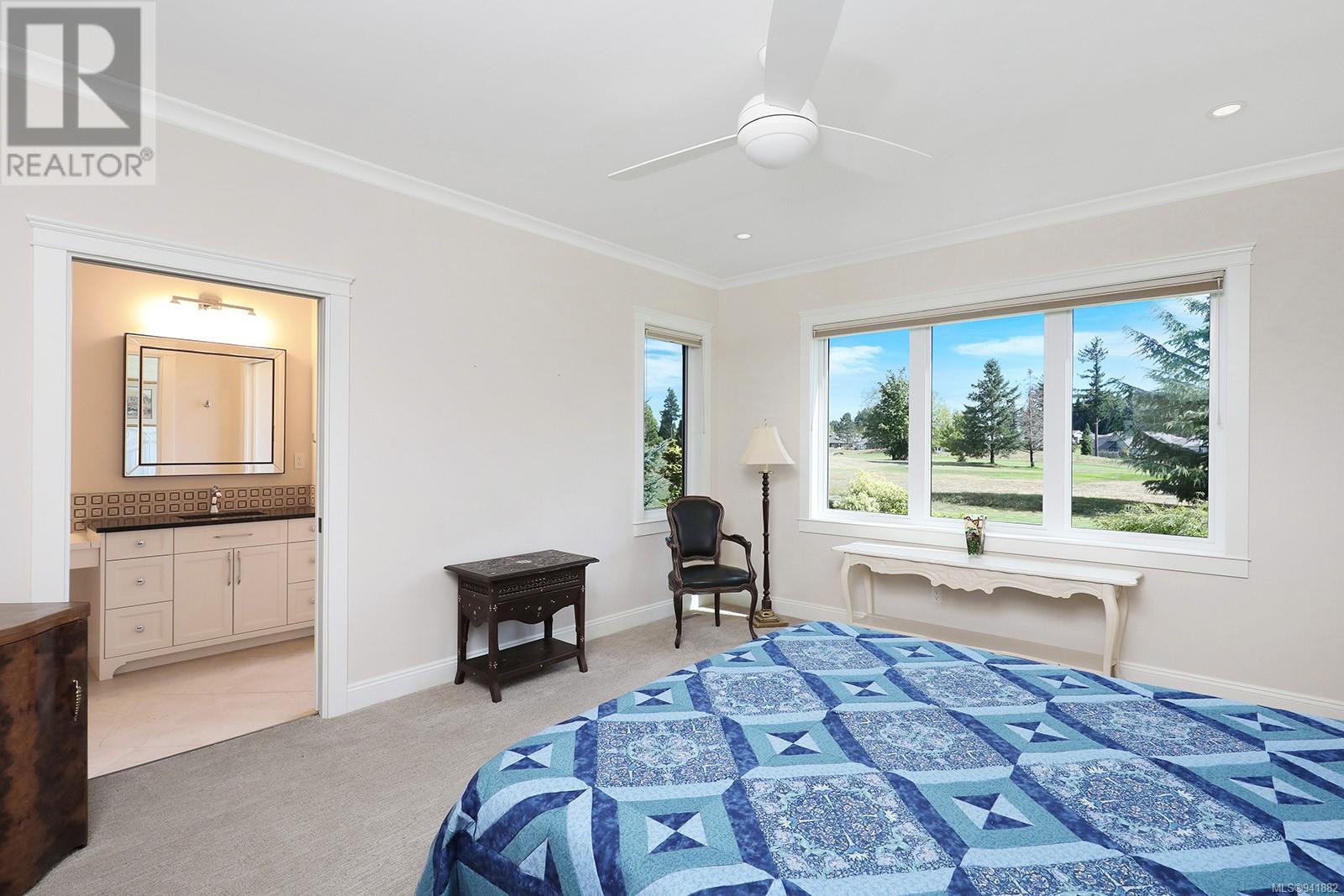 1942 Crown Isle Dr