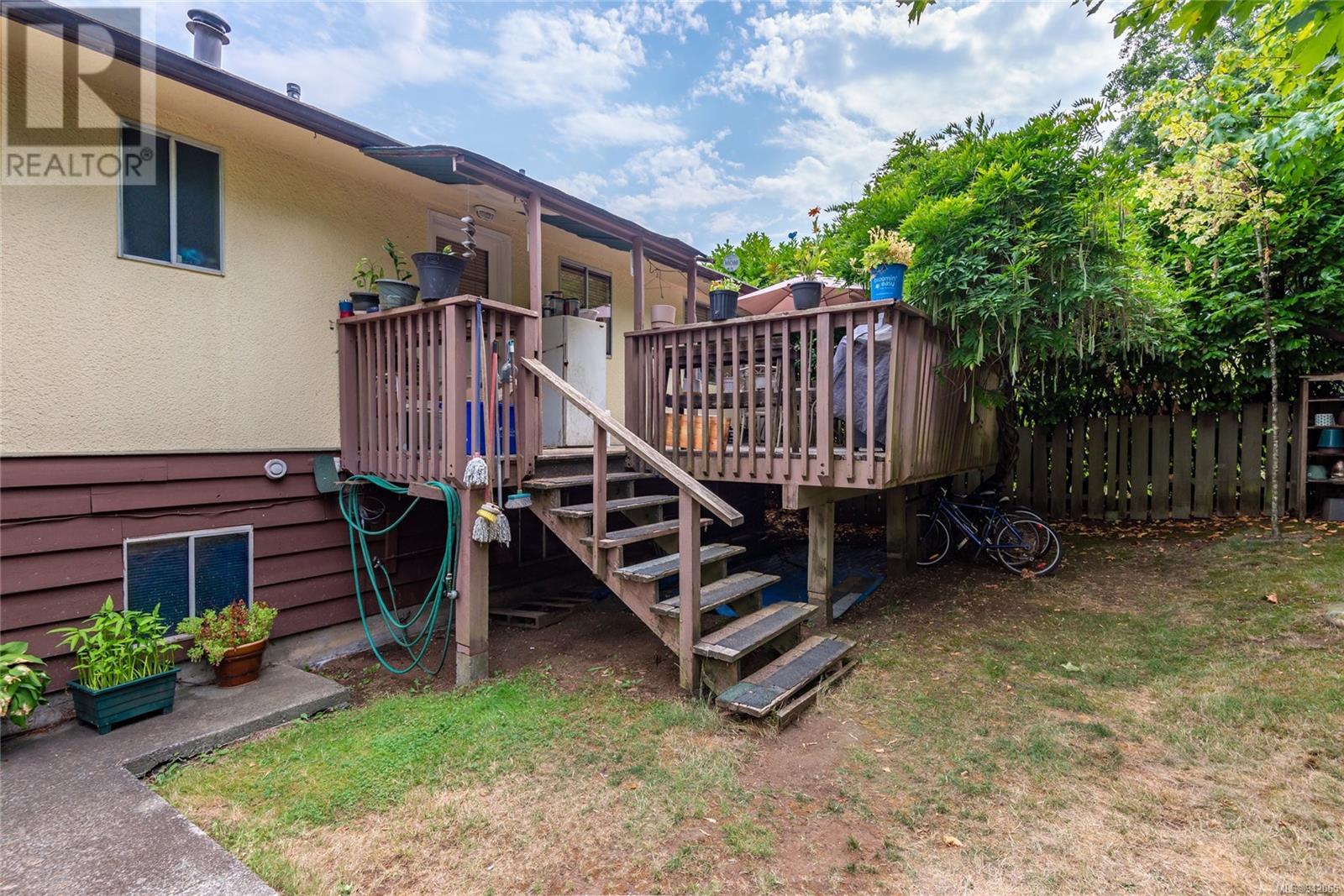 262 McCarthy St