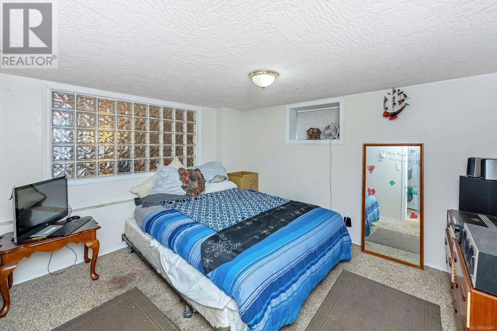 937 Shirley Rd
