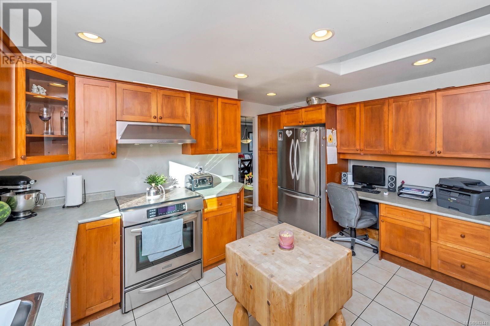 937 Shirley Rd
