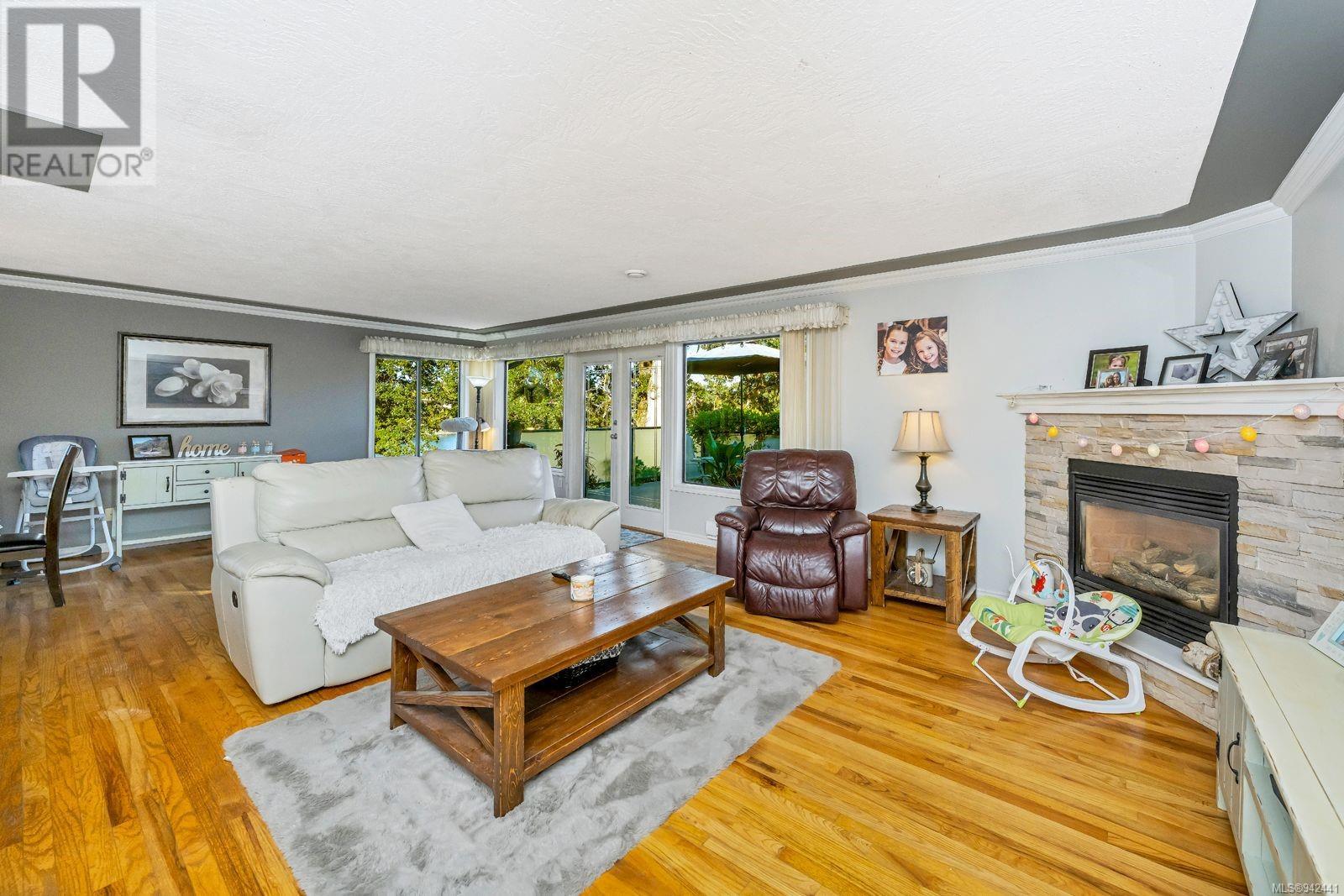 937 Shirley Rd