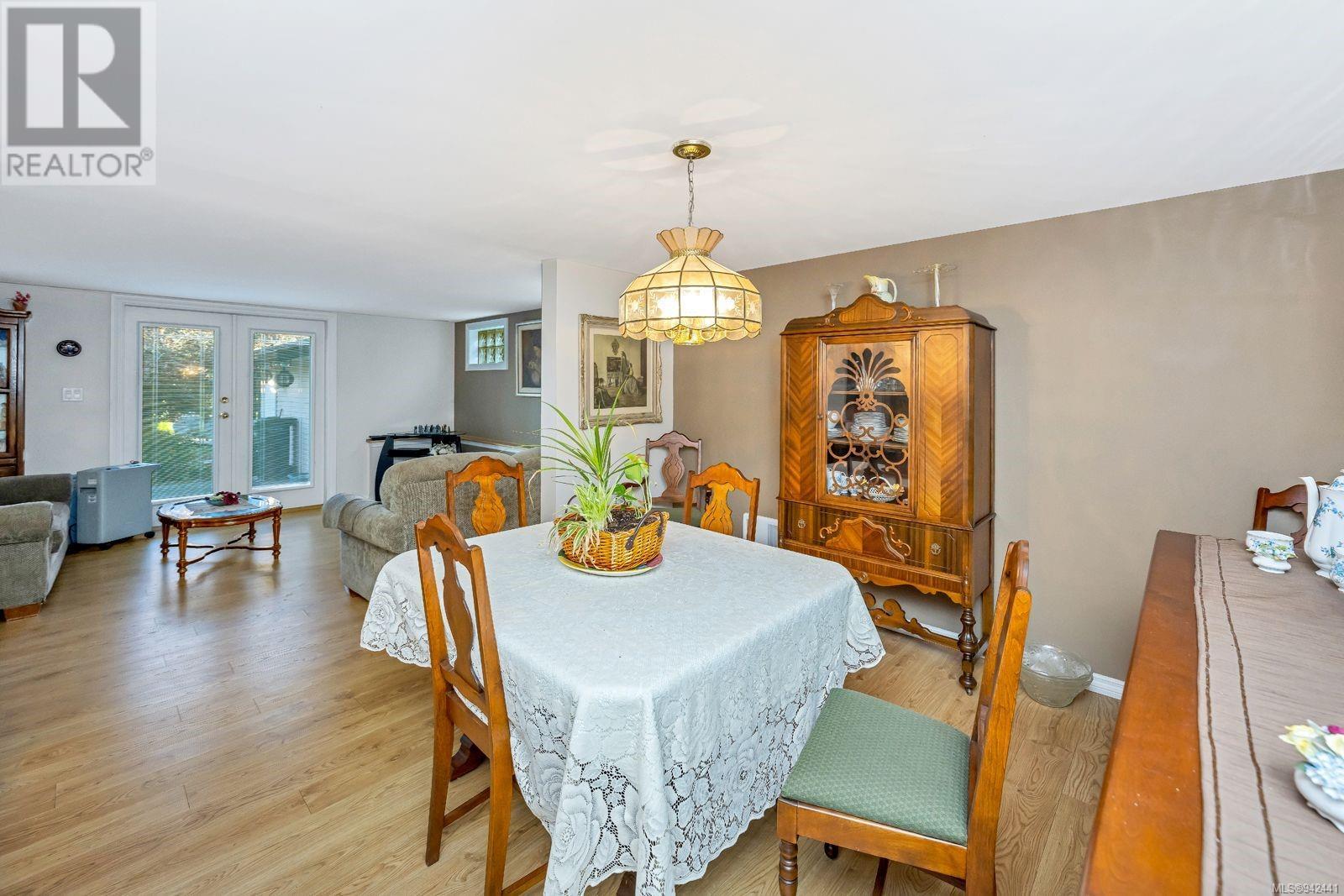 937 Shirley Rd