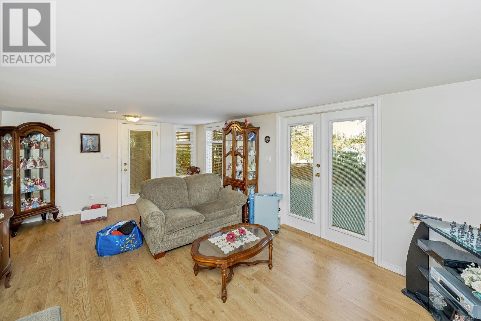 937 Shirley Rd