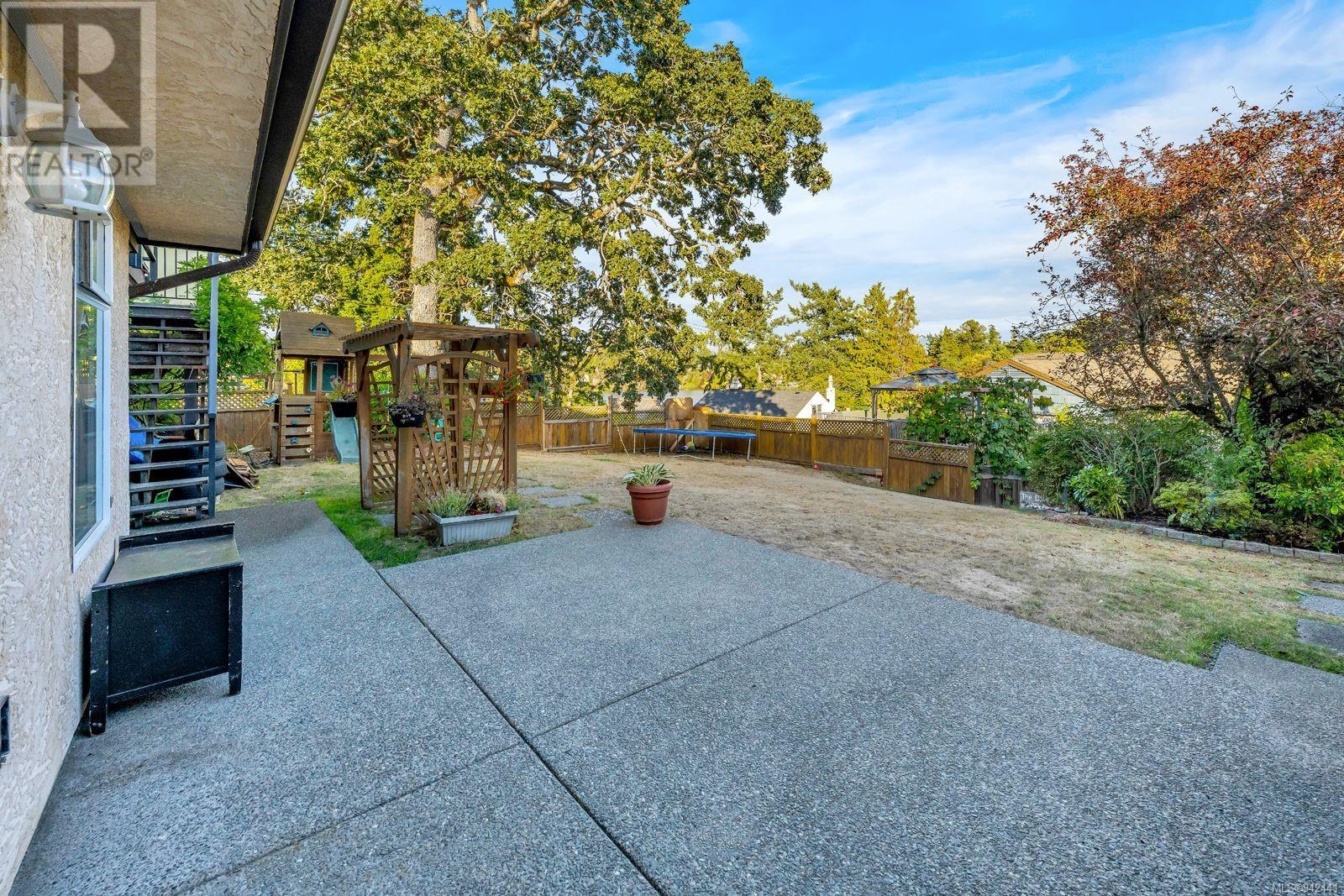 937 Shirley Rd