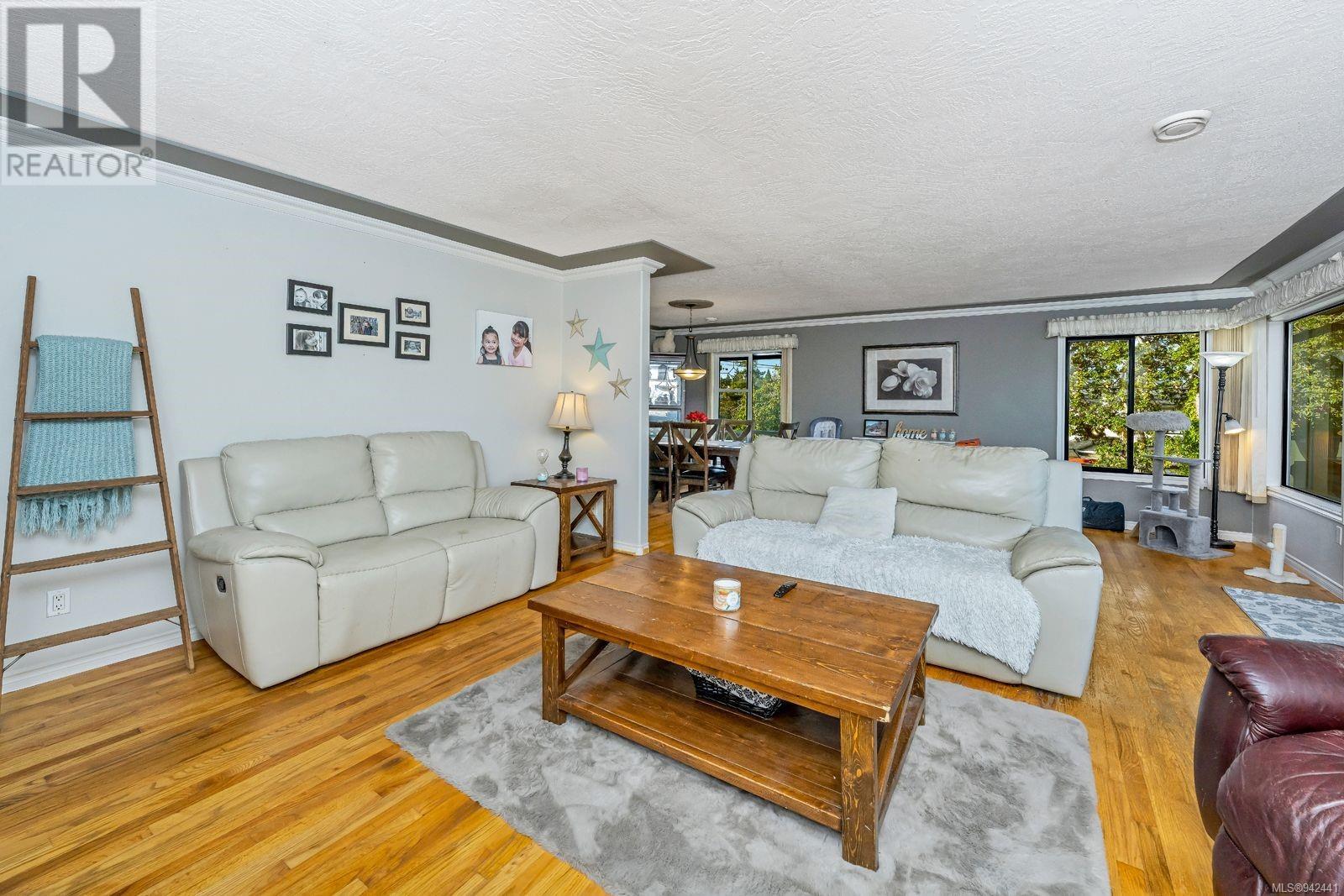 937 Shirley Rd