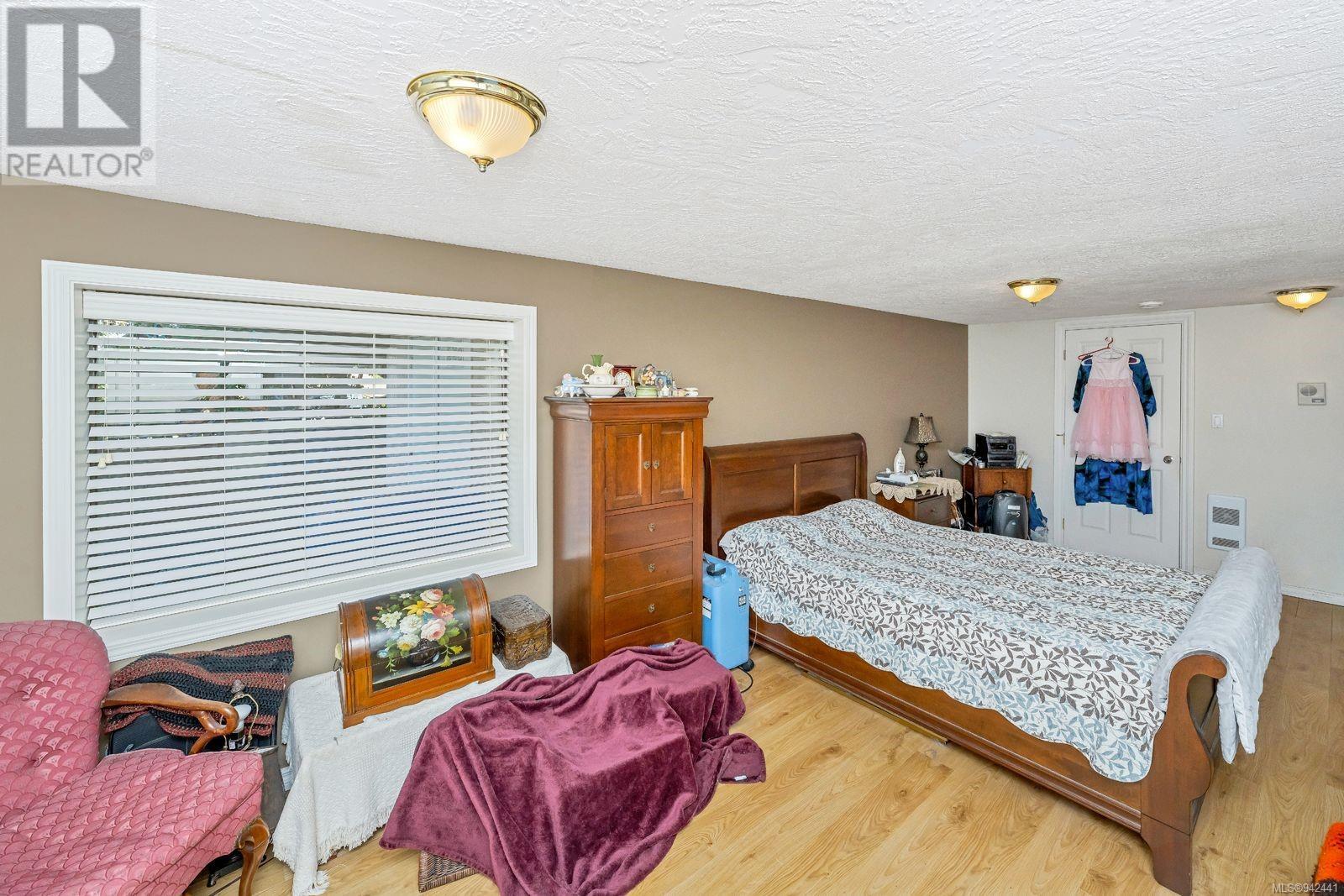 937 Shirley Rd