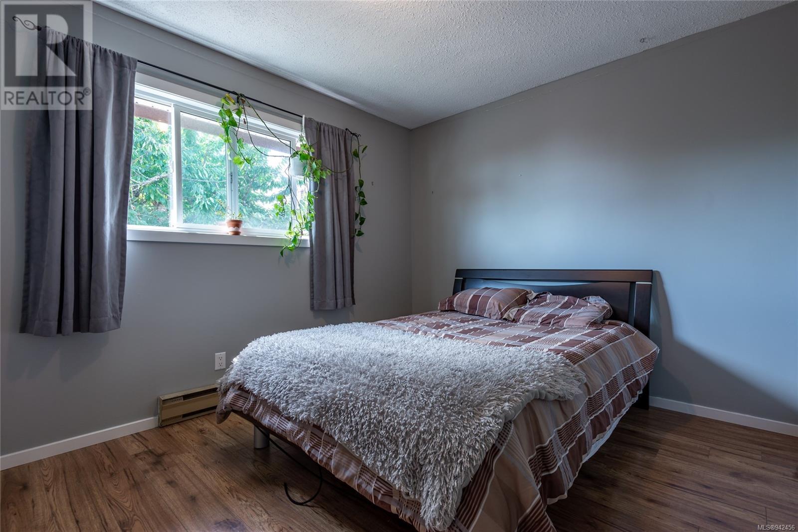 277 Merecroft Rd