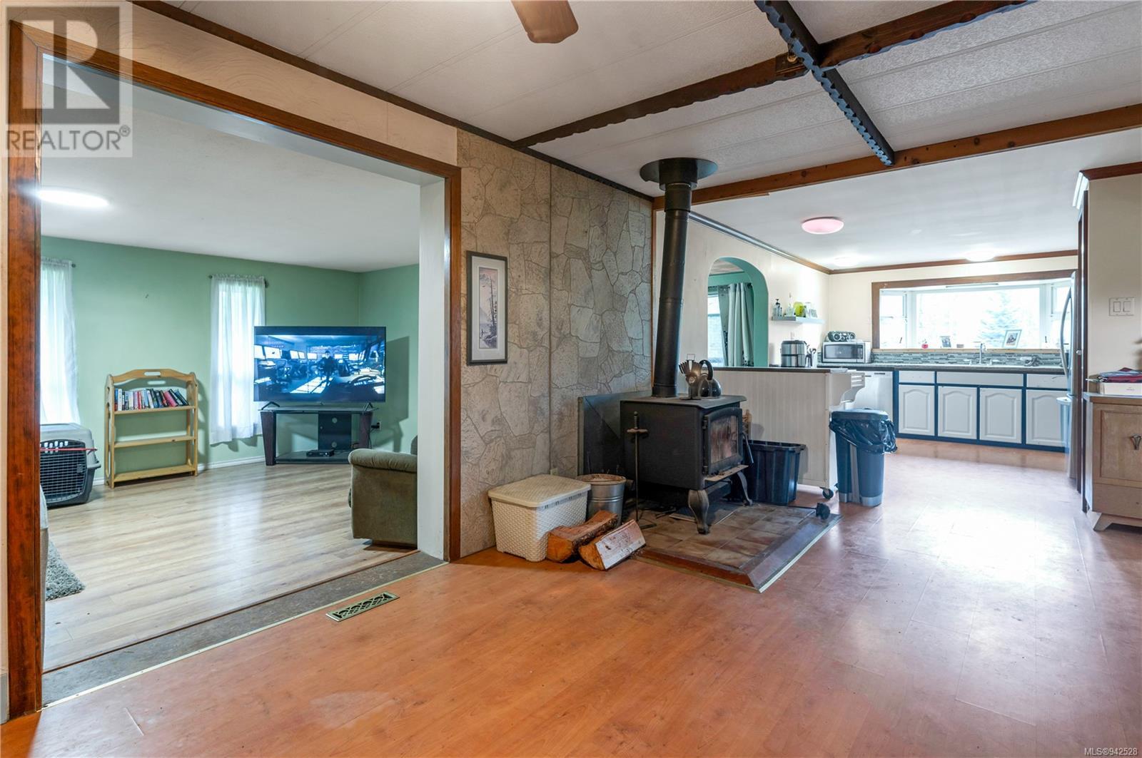 9353 Bracken Rd