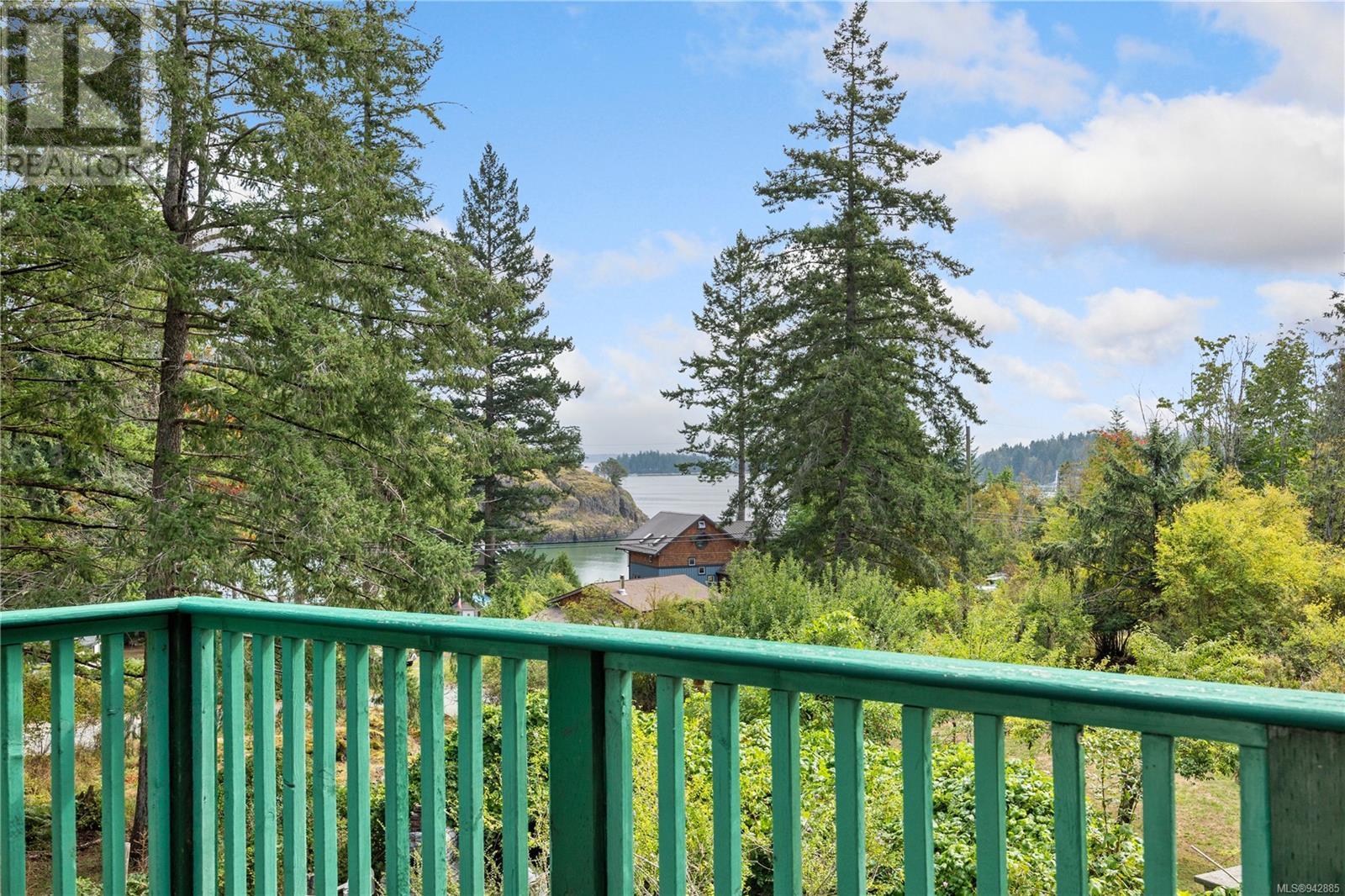 1654 Hyacinthe Bay Rd